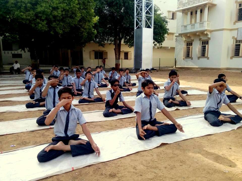 ફૂલ નહિ તો ફૂલની પાંખડી - photo 6