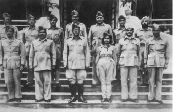 Netaji third from left with the leading team of INA (Pic courtesy: www.frontline.in)